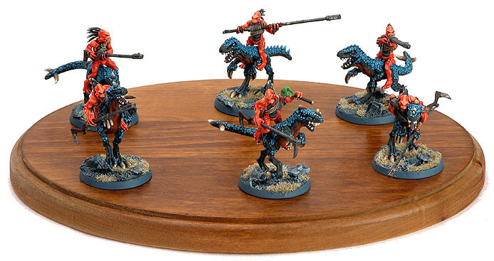 Kroot Tracker Kindred by Joe Johnson